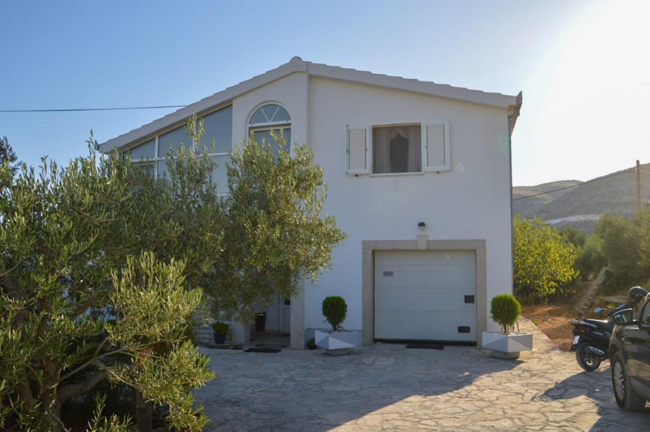 Apartment Blanka With A Beautiful View Of Trogir Eksteriør billede