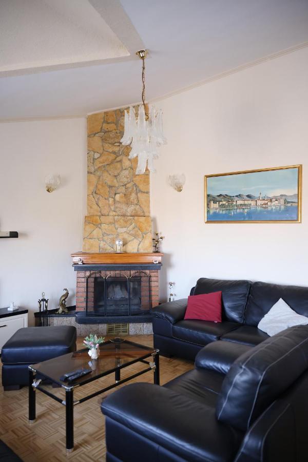 Apartment Blanka With A Beautiful View Of Trogir Eksteriør billede