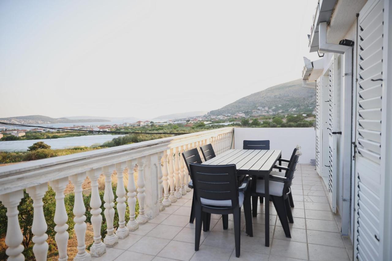 Apartment Blanka With A Beautiful View Of Trogir Eksteriør billede