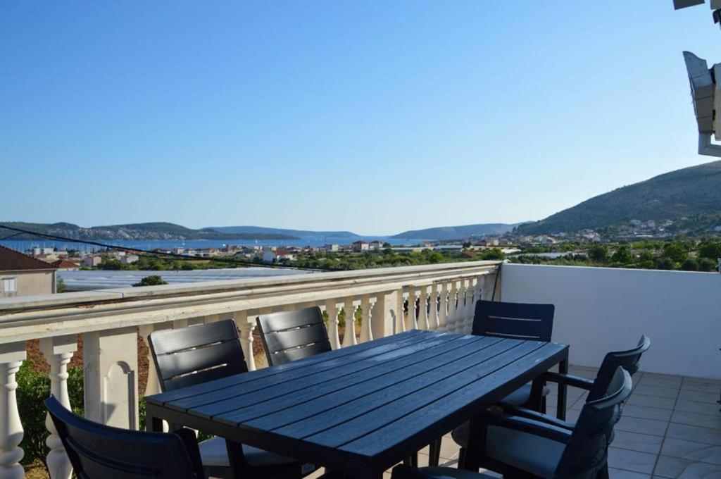 Apartment Blanka With A Beautiful View Of Trogir Eksteriør billede
